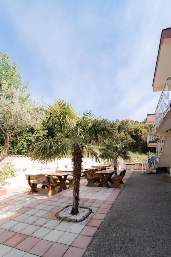 Villa Katharina Utjeha Exterior foto